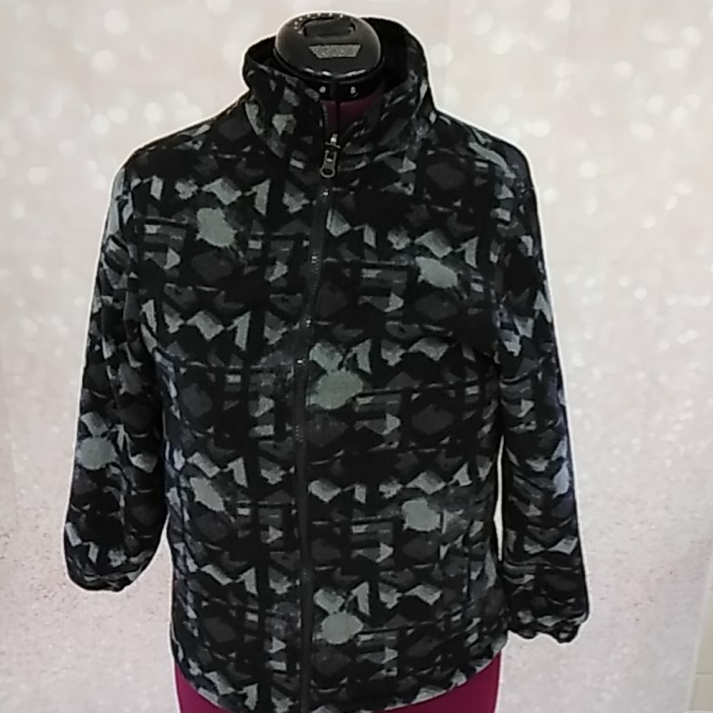 Boys reversible fleece jacket;046
